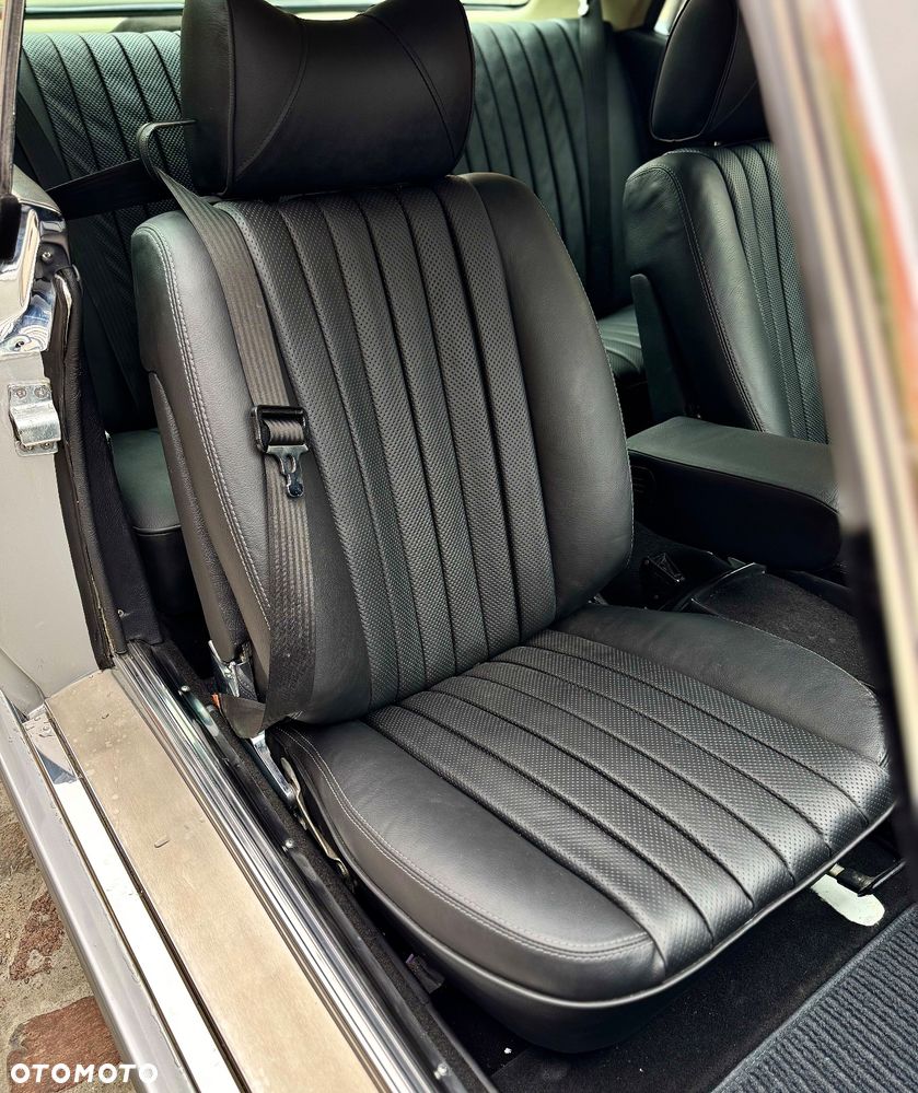 Mercedes-Benz SLC - 11