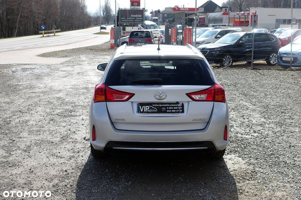 Toyota Auris 1.4 D-4D - 6