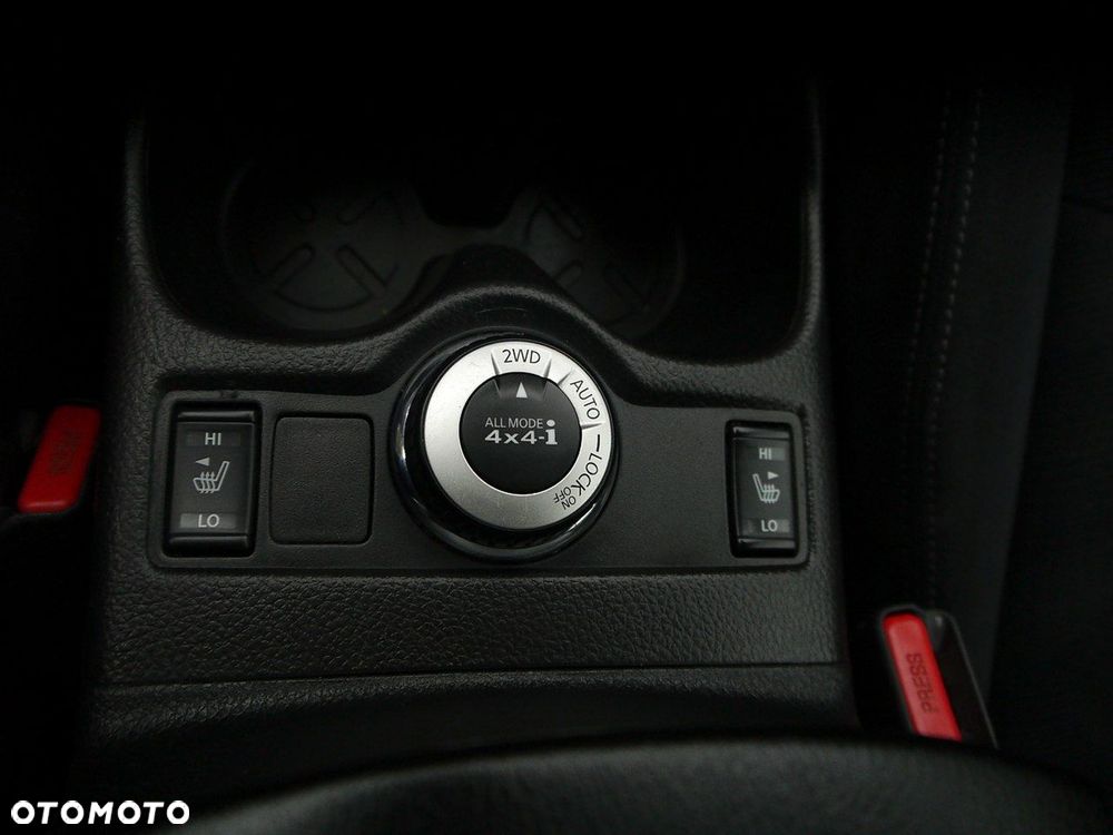 Nissan X-Trail 1.6 dCi ALL-MODE 4x4i N-Connecta - 24