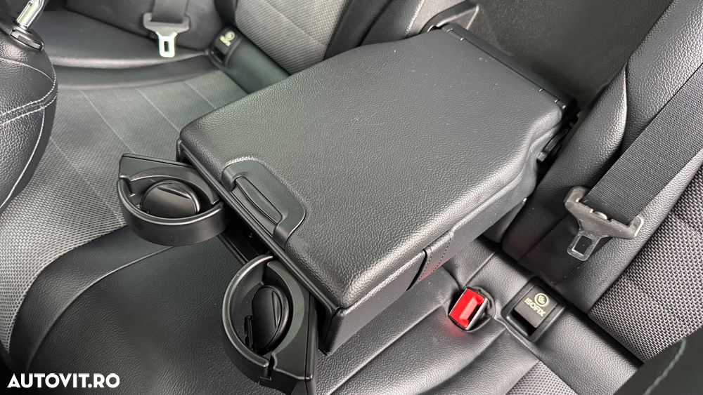 Mercedes-Benz C 180 (BlueEFFICIENCY) Avantgarde - 23