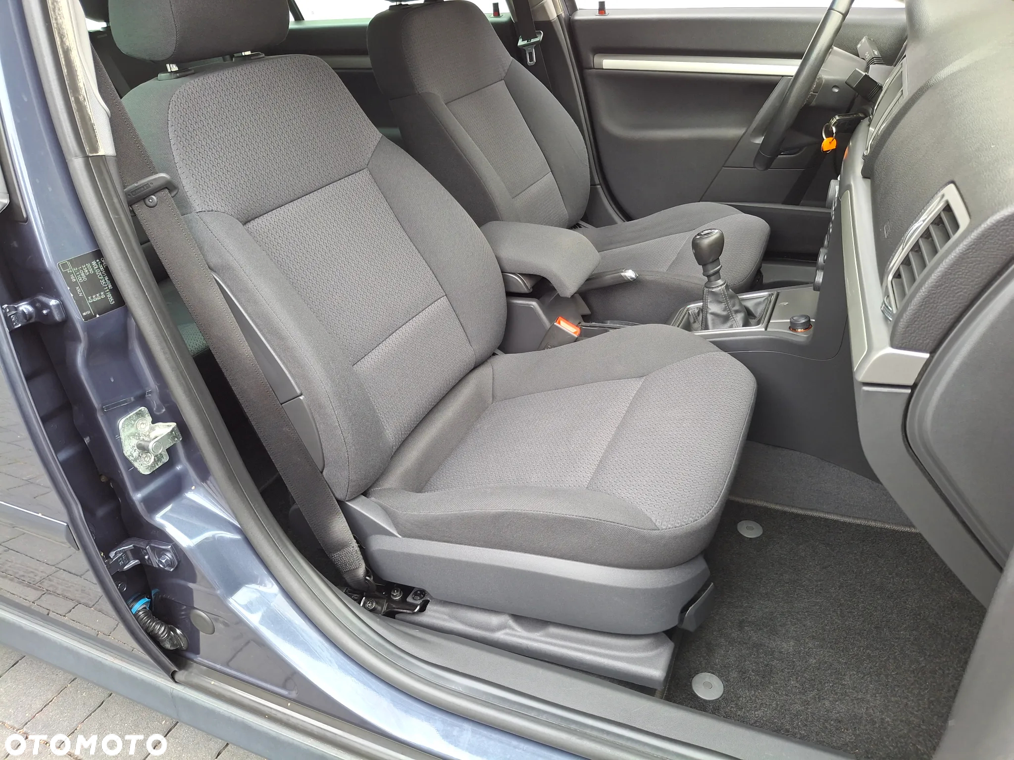 Opel Vectra 1.8 Caravan - 18