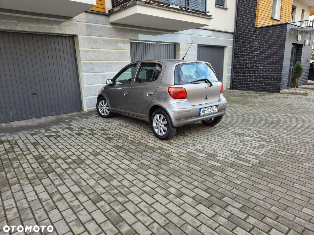 Toyota Yaris 1.3 Terra - 4