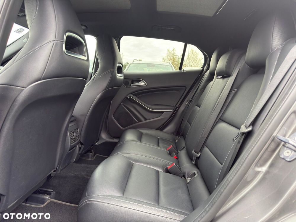 Mercedes-Benz GLA AMG 45 4-Matic - 25