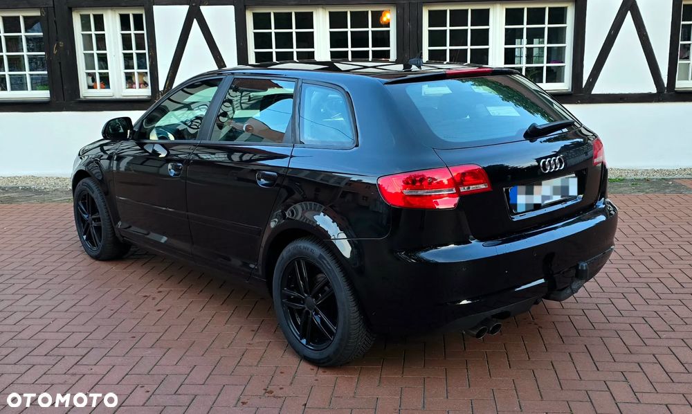 Audi A3 Sportback - 4