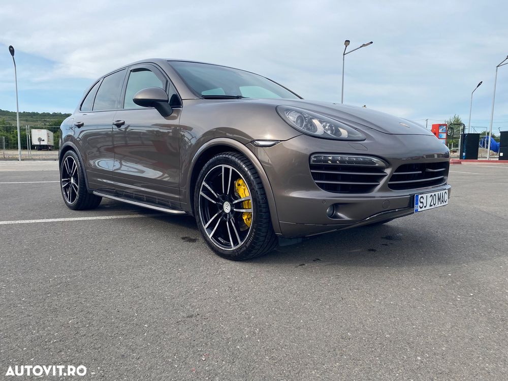 Porsche Cayenne 3.0 L V6 - 2
