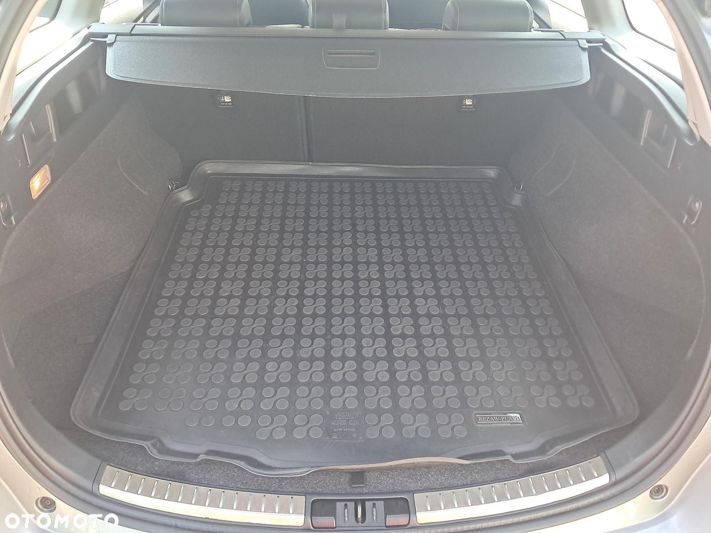 Toyota Auris Hybrid 135 Prestige - 10