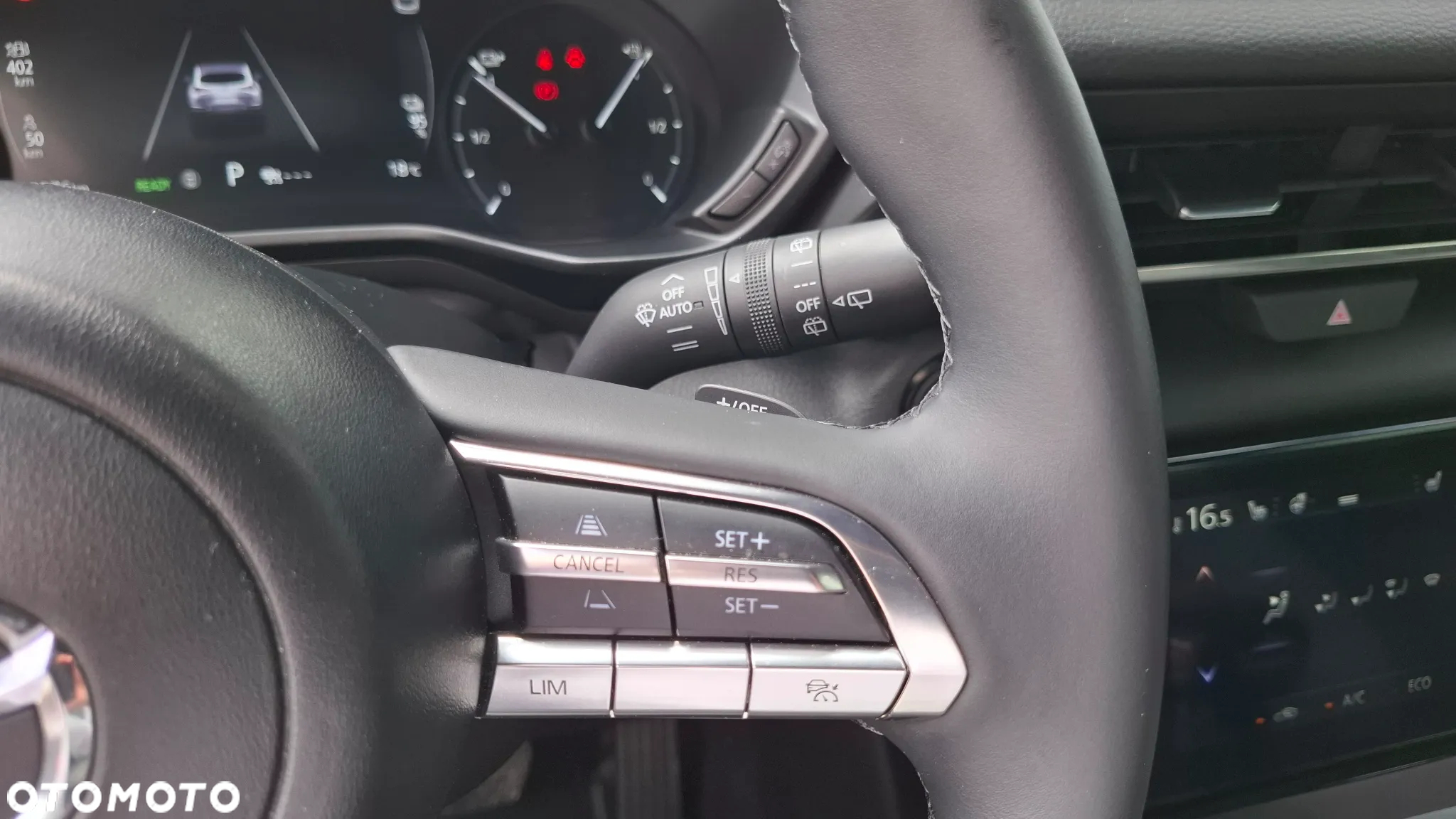 Mazda MX-3 - 18