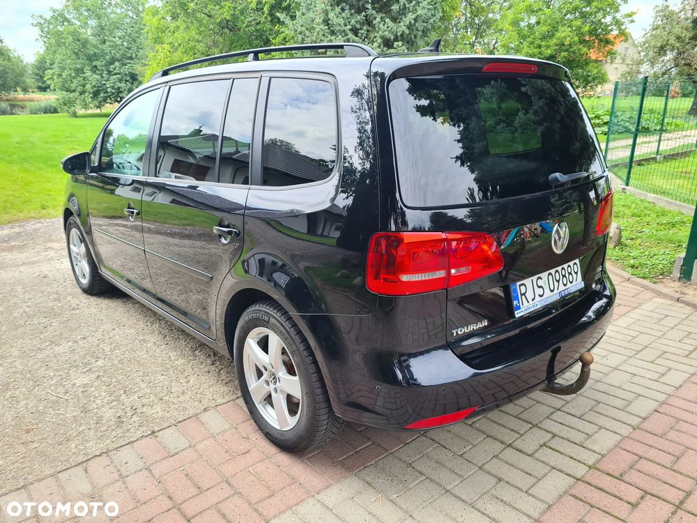 Volkswagen Touran - 14