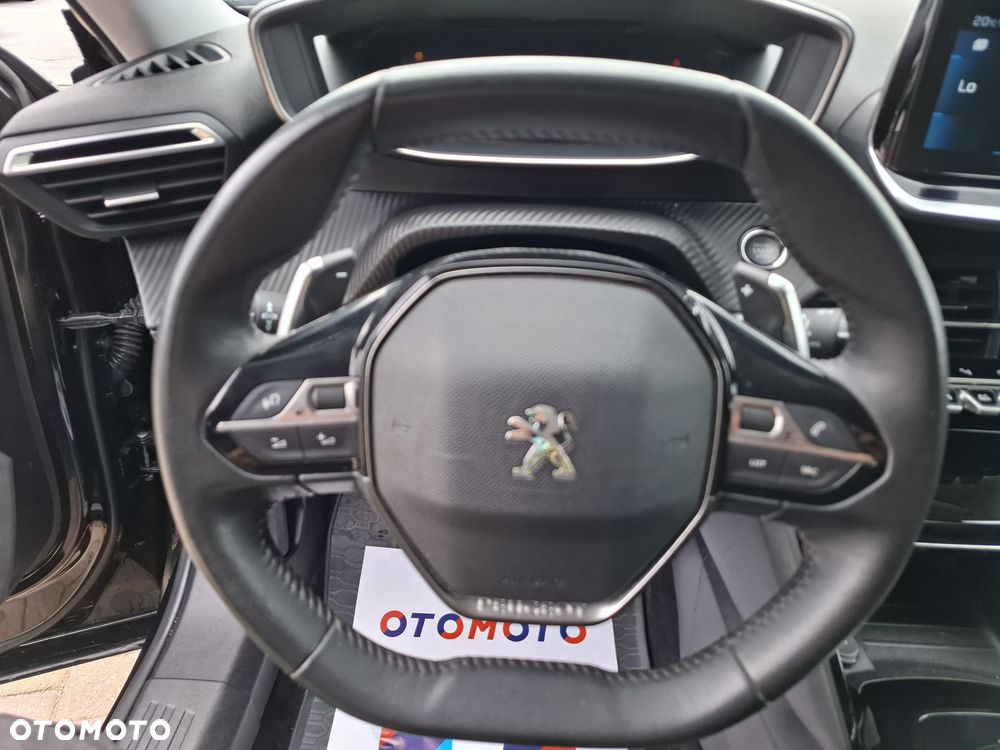 Peugeot 2008 PureTech 130 EAT8 GT - 20