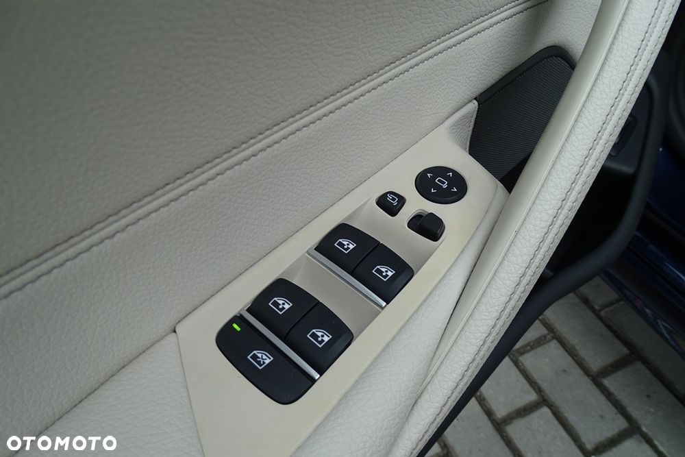 BMW Seria 5 520d M Sport sport - 17