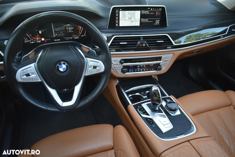 BMW Seria 7 730d xDrive MHEV - 23