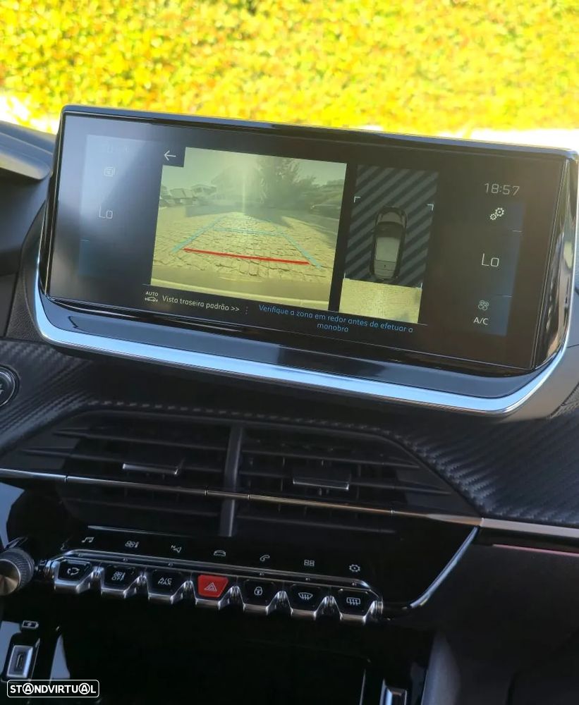 Peugeot 208 1.2 PureTech GT EAT8 - 7