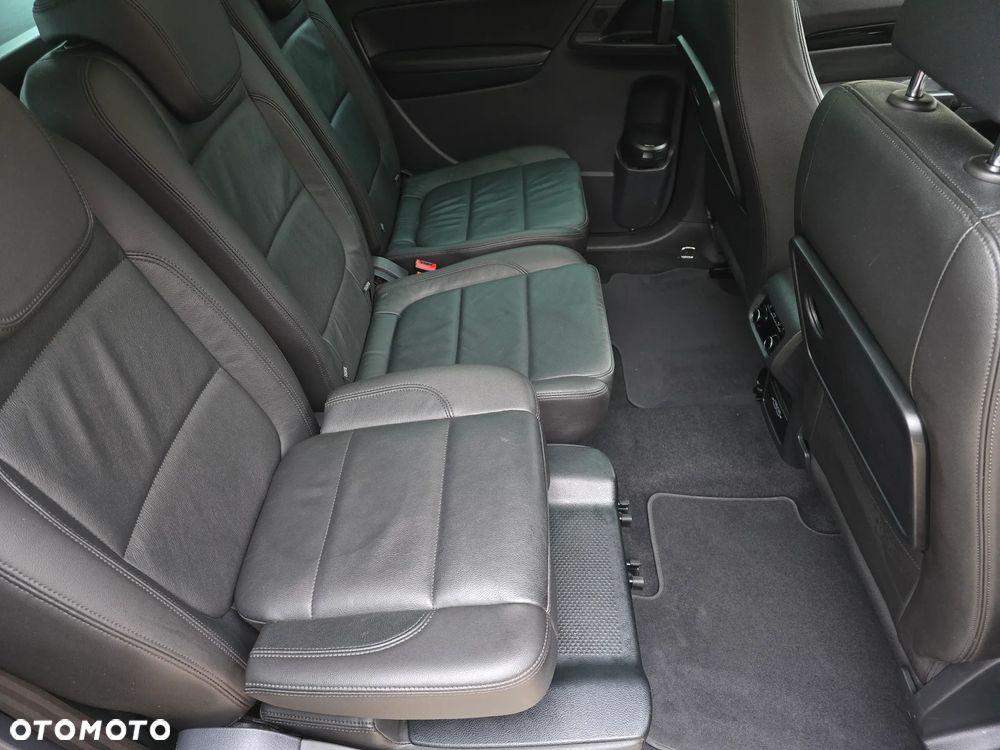 Volkswagen Sharan 2.0 TDI DSG Highline Black Style - 25