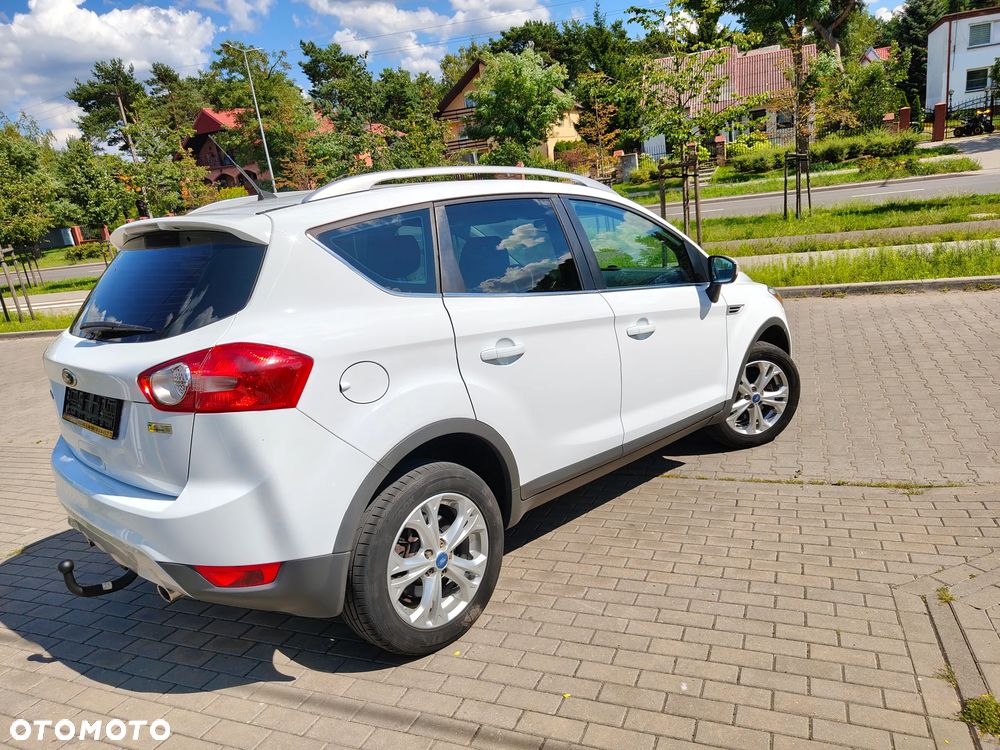 Ford Kuga 2.0 TDCi 2x4 Titanium - 14