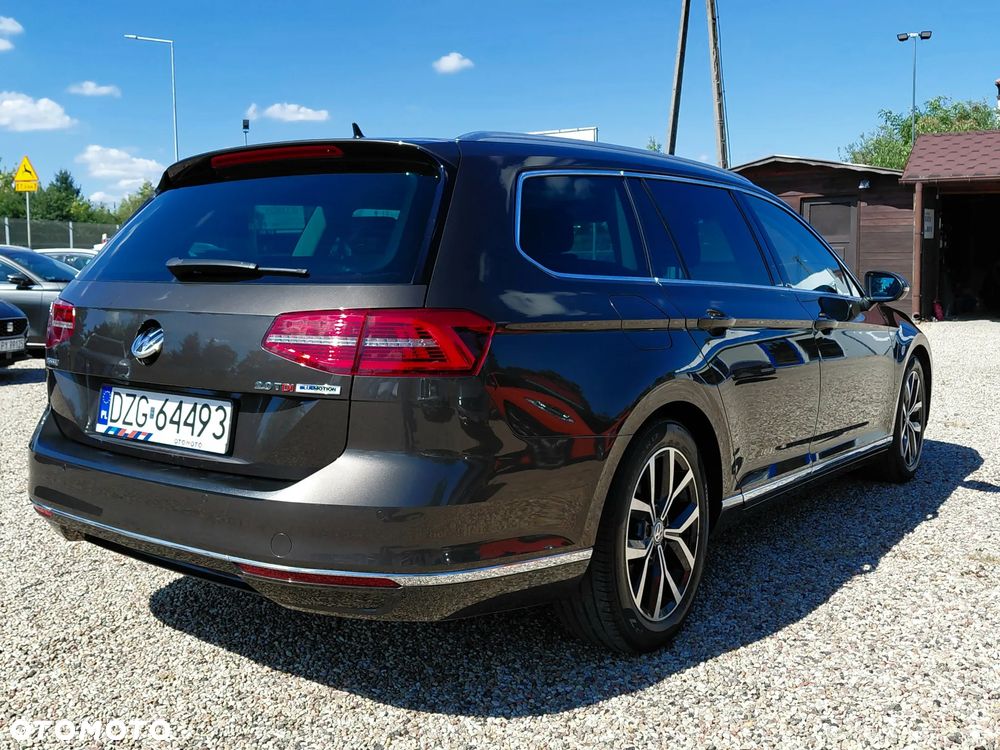 Volkswagen Passat 2.0 TDI (BlueMotion Technology) Highline - 17