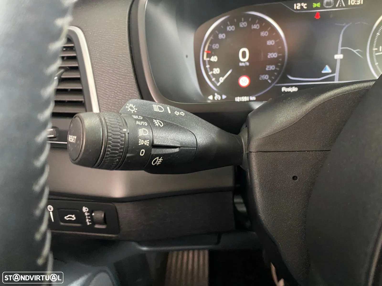 Volvo XC 90 2.0 D4 Kinetic - 40