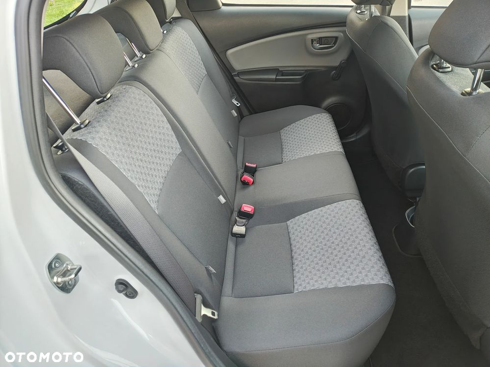 Toyota Yaris 1.33 VVT-i Edition - 36
