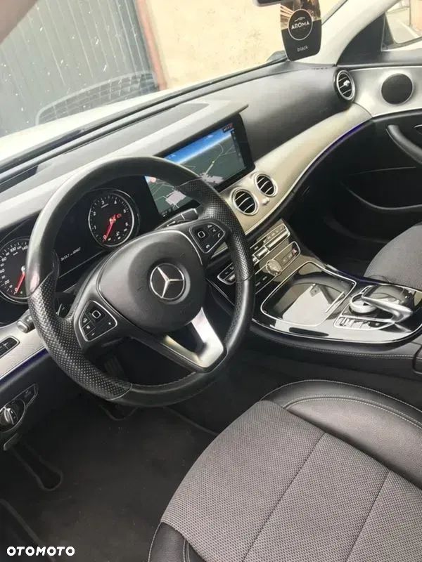Mercedes-Benz Klasa E 220 d T 9G-TRONIC - 5