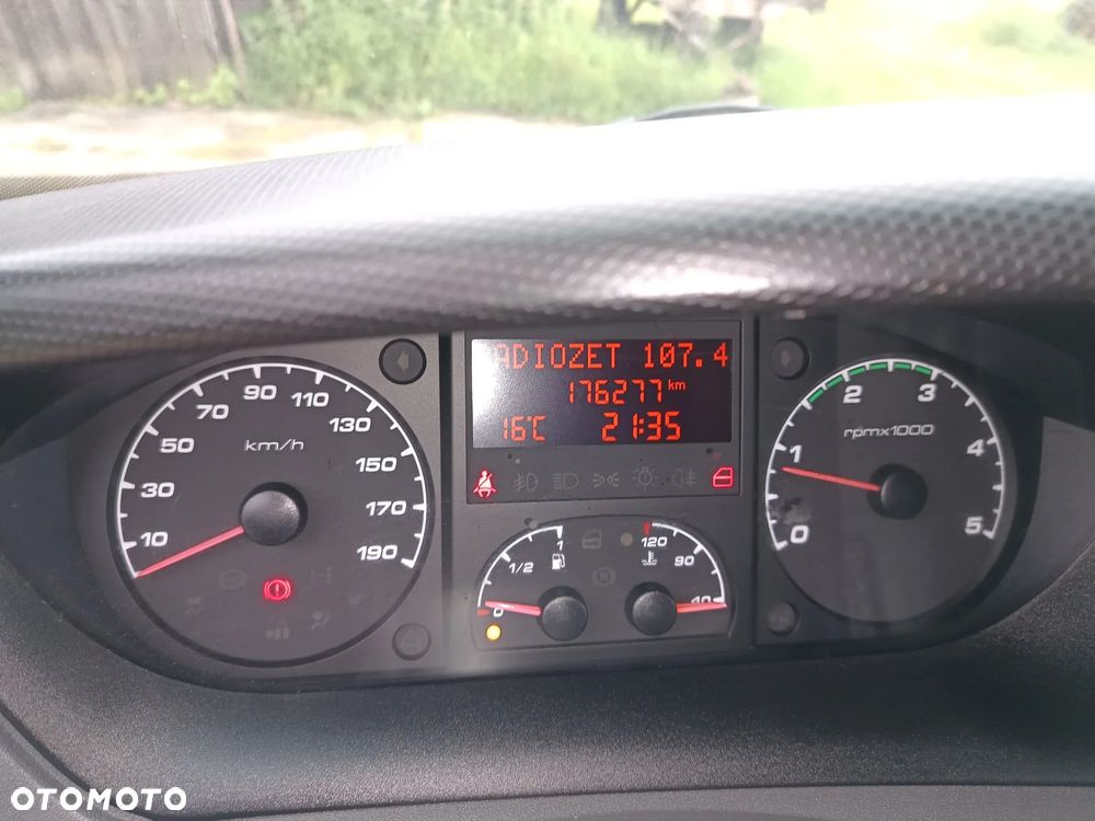 Iveco DAILY 35s13 L2H2 2.3 diesel 126kM, WEBASTO, HAK, CAMERA COFANIA, STAN BARDZO DOBRY, OGINALNY NIEWIELKI PRZEBIEG! Gotowy do pracy! - 10