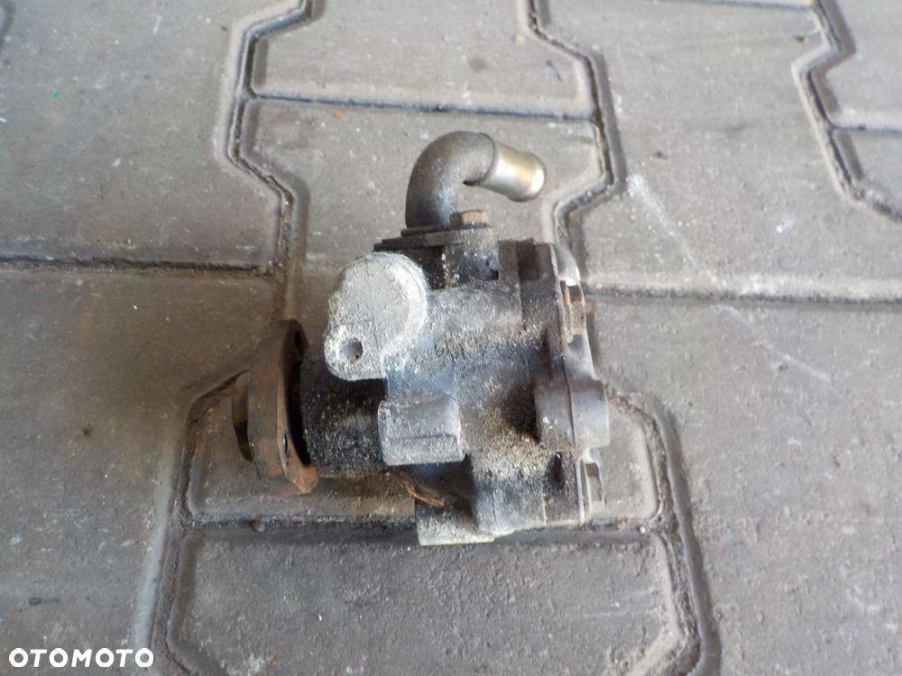 VW T4 2.5 TDI 96- POMPA WSPOMAGANIA KIEROWNICY - 2