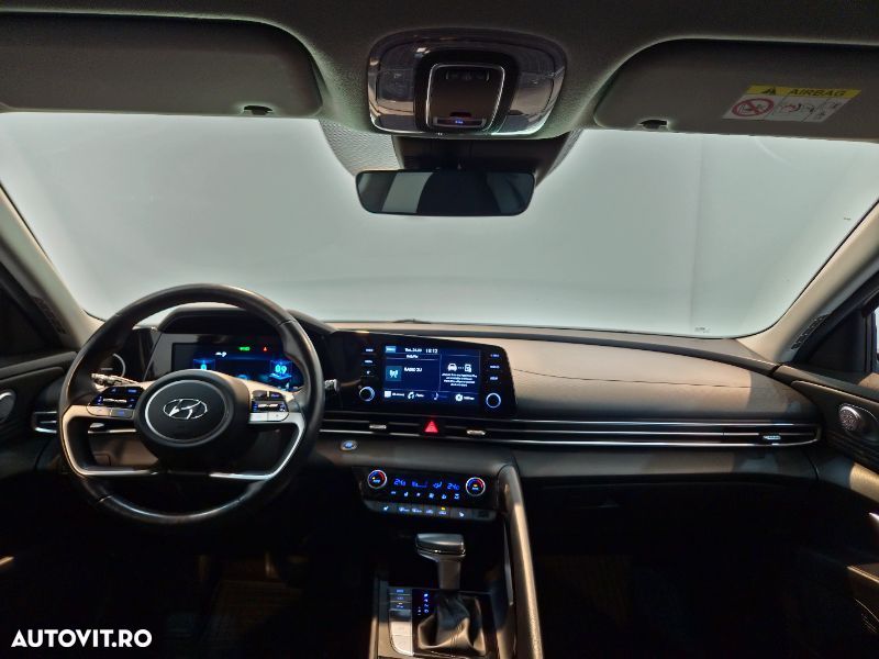 Hyundai Elantra 1.6 l 123 CP CVT Exclusive - 10