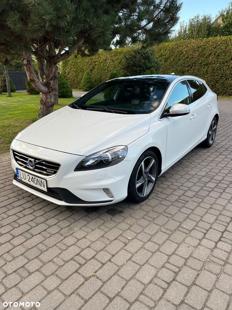 Volvo V40 D2 R-Design - 19