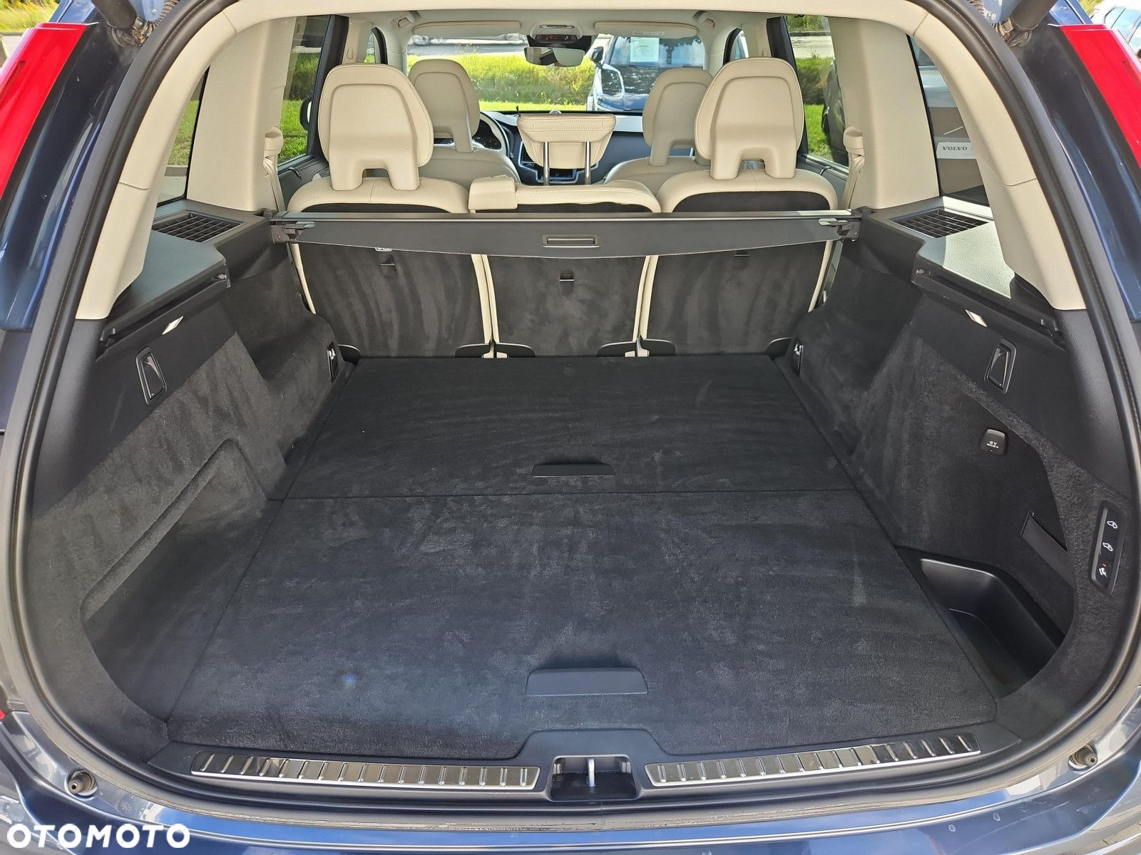 Volvo XC 90 D5 SCR AWD Inscription 7os - 29