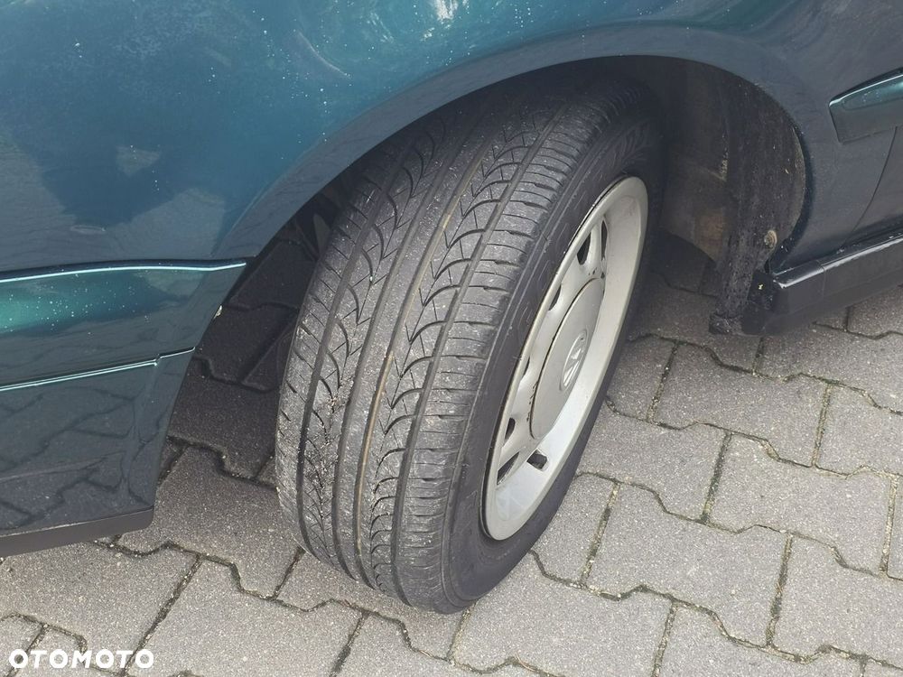 Volkswagen Golf 1.6 - 33