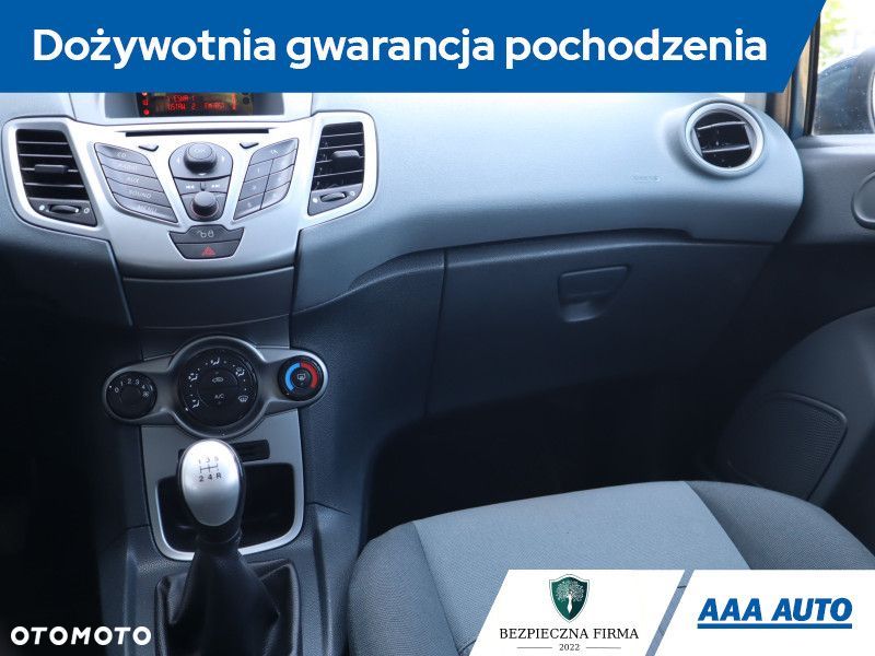 Ford Fiesta - 10