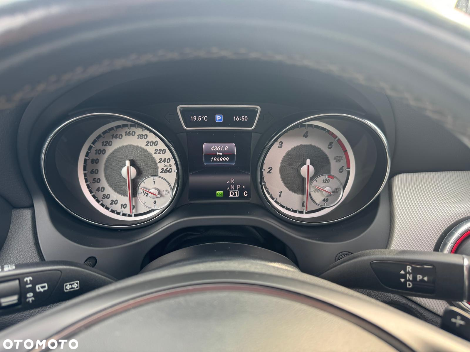 Mercedes-Benz CLA Shooting Brake 220 d 4Matic 7G-DCT - 16