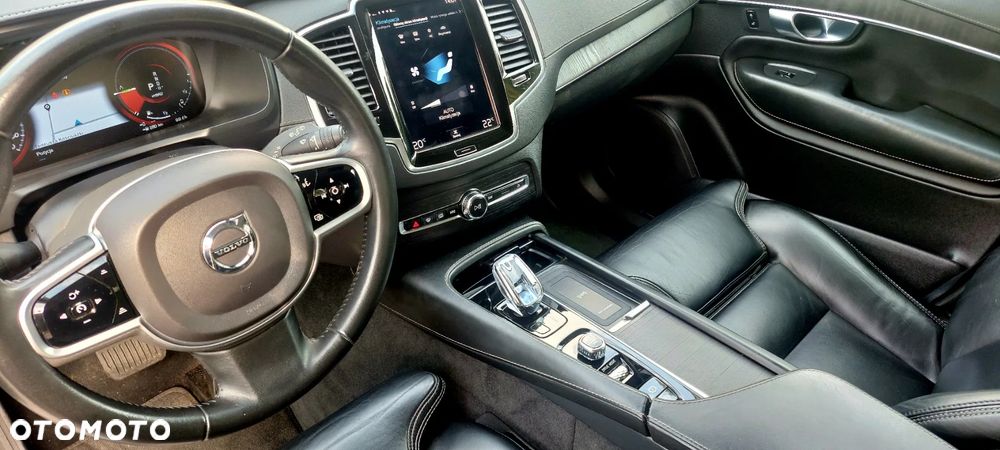 Volvo XC 90 - 23