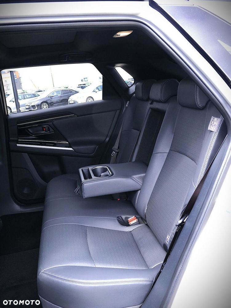 Toyota bZ4X 71.4kWh 4x4 Executive - 24
