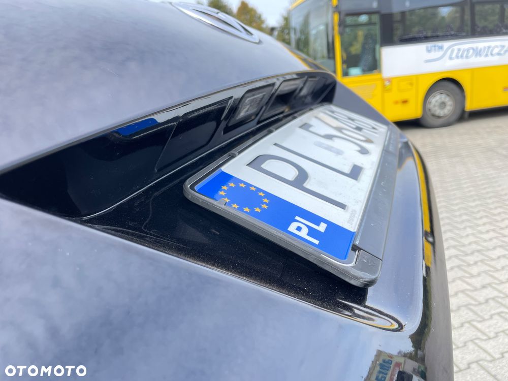 Volkswagen Passat - 23