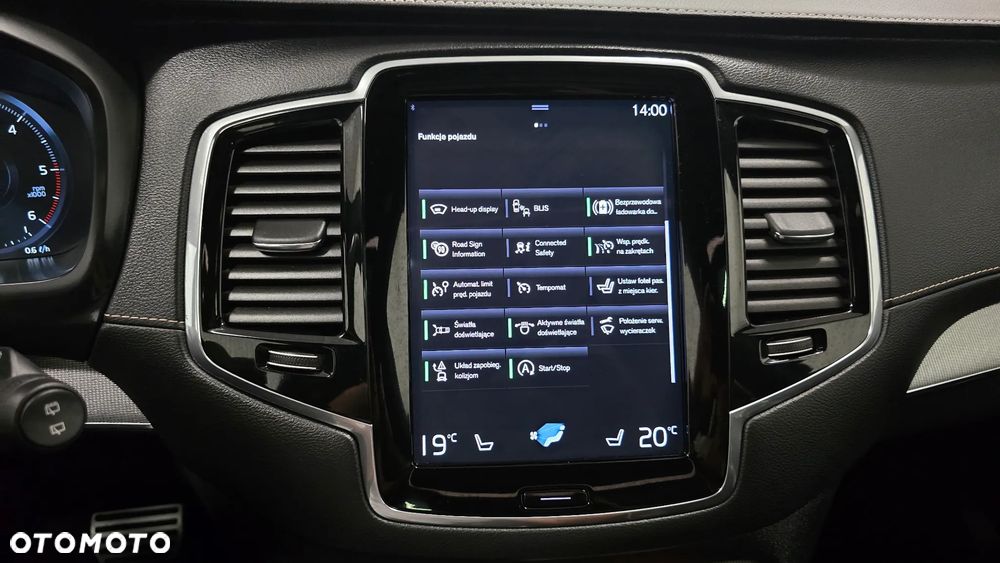 Volvo XC 90 D5 SCR AWD R-Design 7os - 26