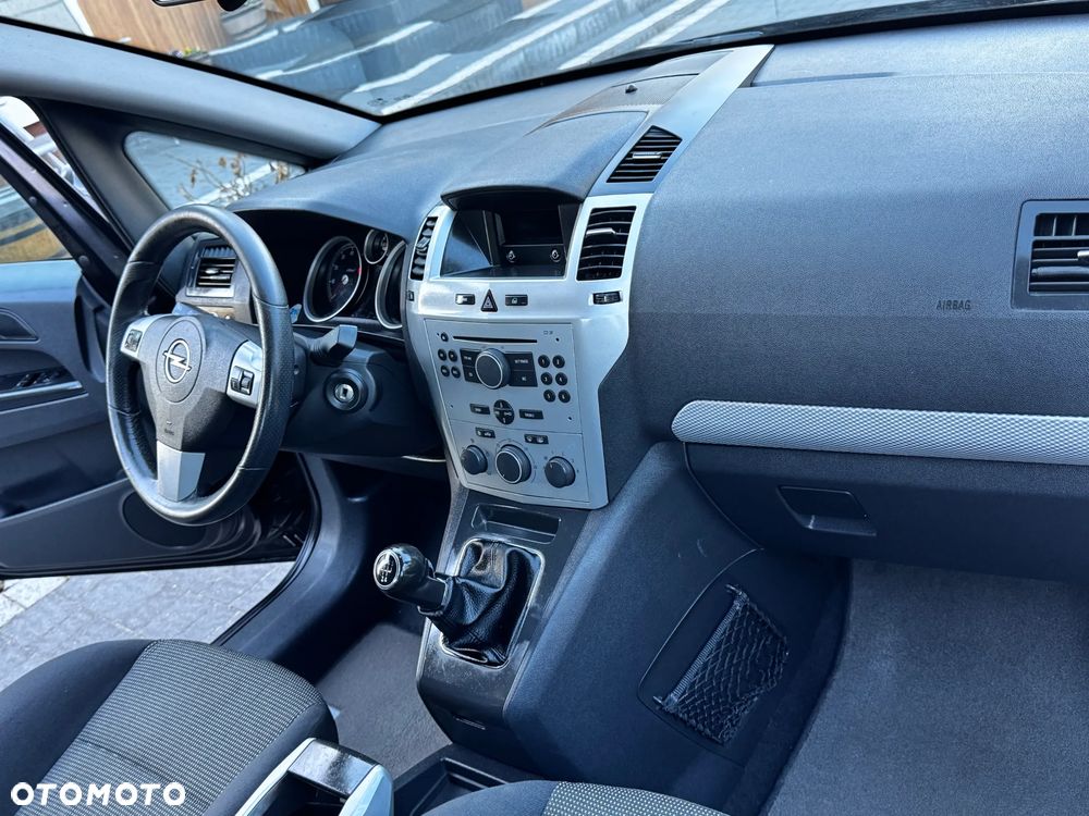 Opel Zafira - 19