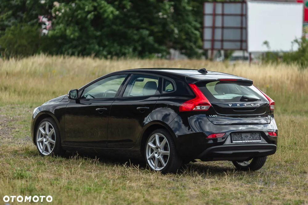 Volvo V40 T2 - 14