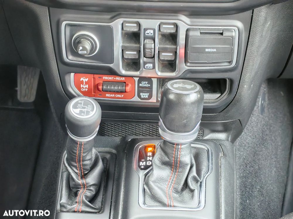 Jeep Wrangler 2.0 Turbo AT8 Rubicon - 11