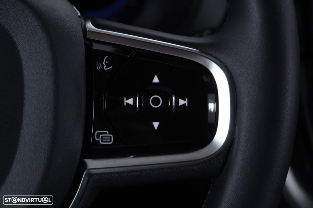 Volvo XC 60 2.0 T6 PHEV Plus Dark AWD - 24