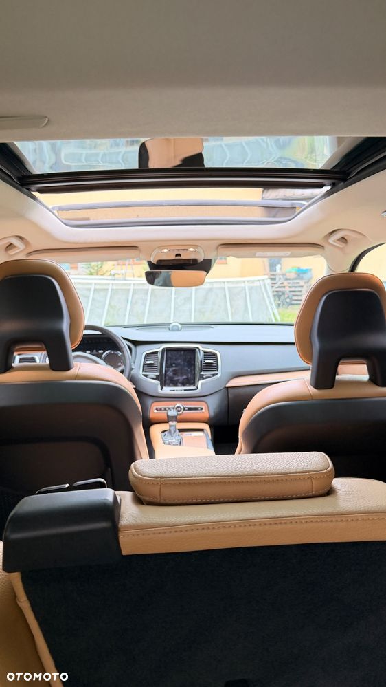 Volvo XC 90 D5 AWD Momentum - 8
