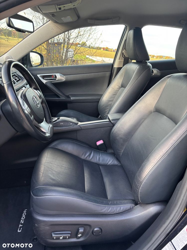Lexus CT 200h Prestige - 26