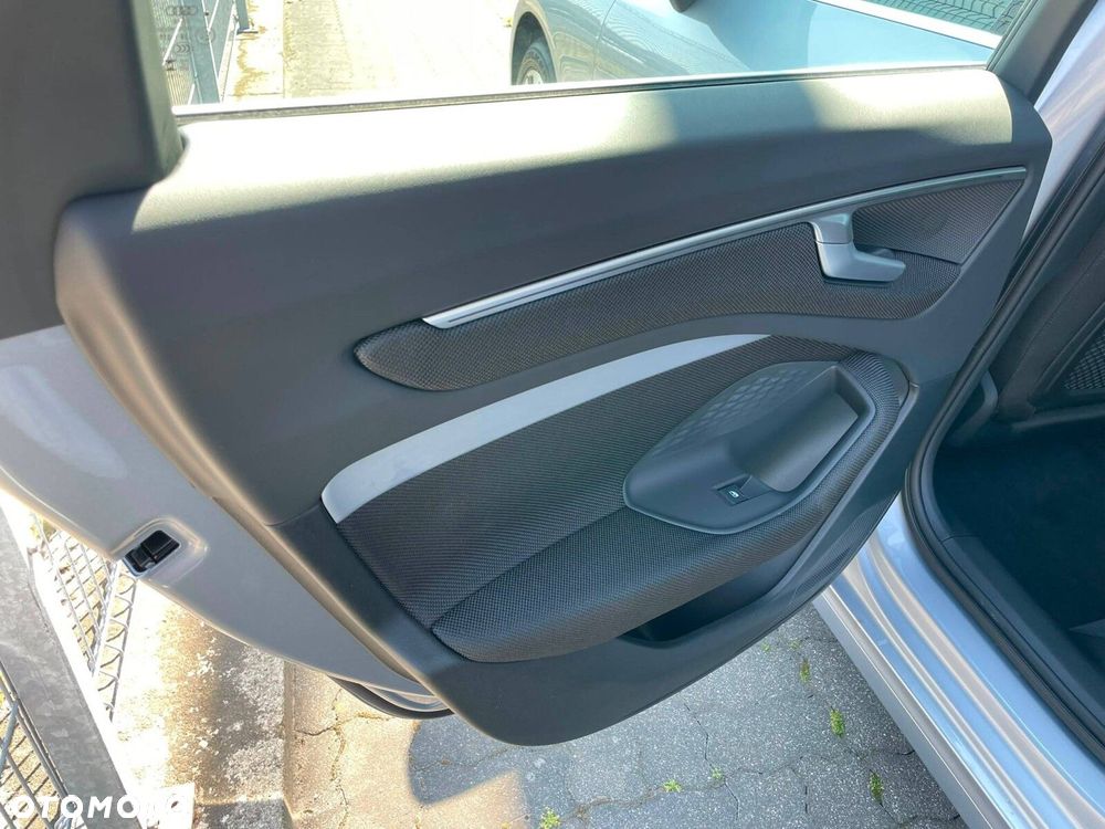 Audi A6 Avant - 11