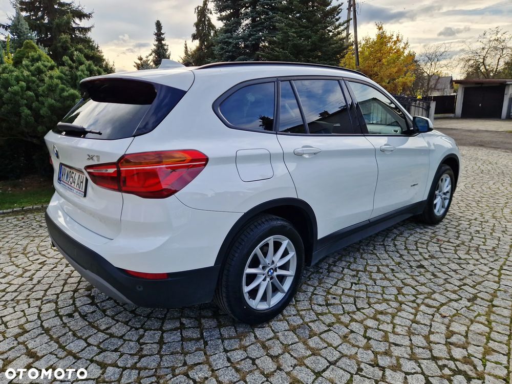 BMW X1 sDrive18i Sport Line - 8