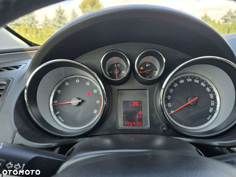 Opel Insignia - 29