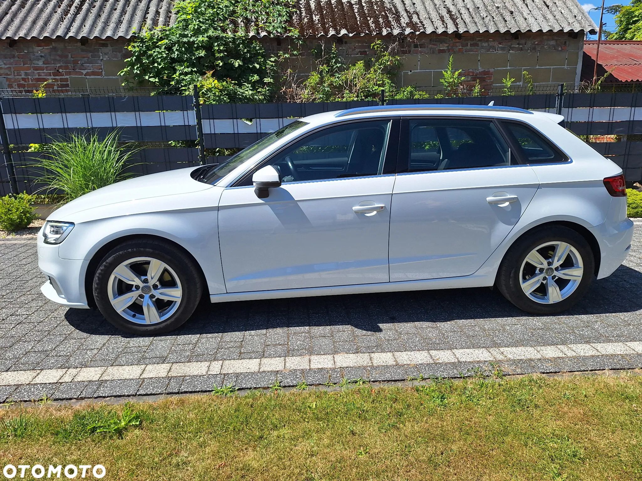 Audi A3 1.0 TFSI Sportback S tronic sport - 1