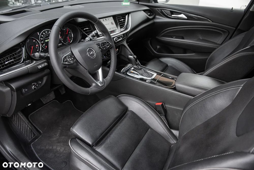 Opel Insignia - 15