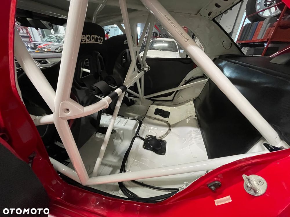 Mitsubishi Lancer Evolution - 23
