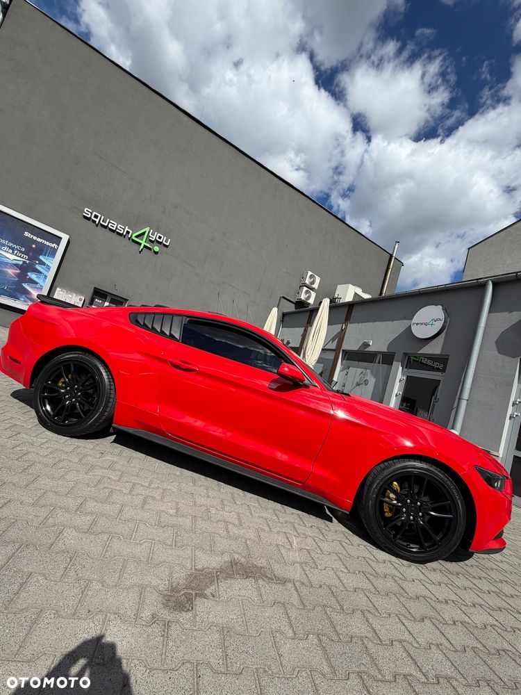 Ford Mustang - 11