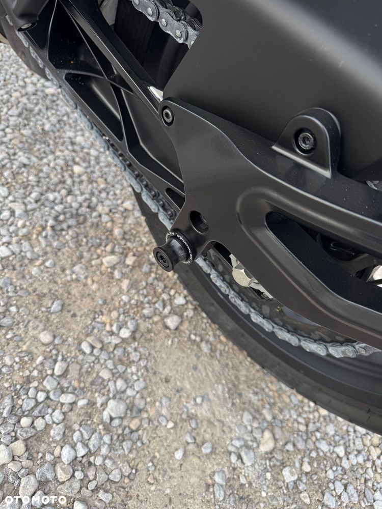 Husqvarna Svartpilen - 12