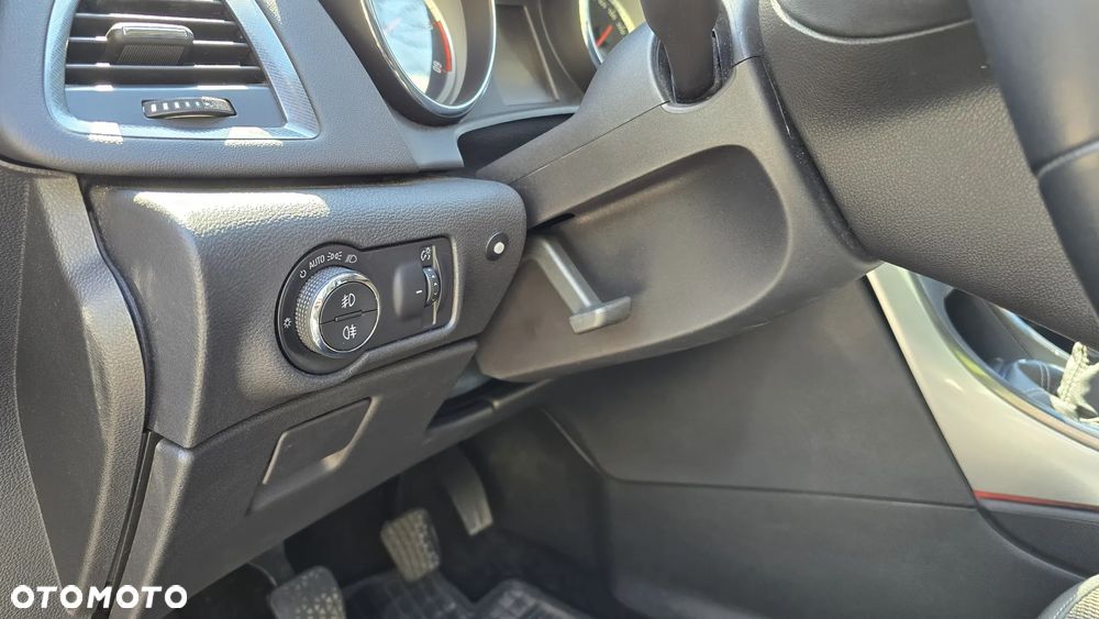 Opel Astra 2.0 CDTI Cosmo - 18
