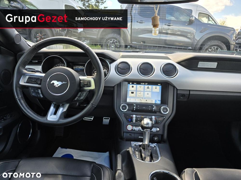 Ford Mustang - 11